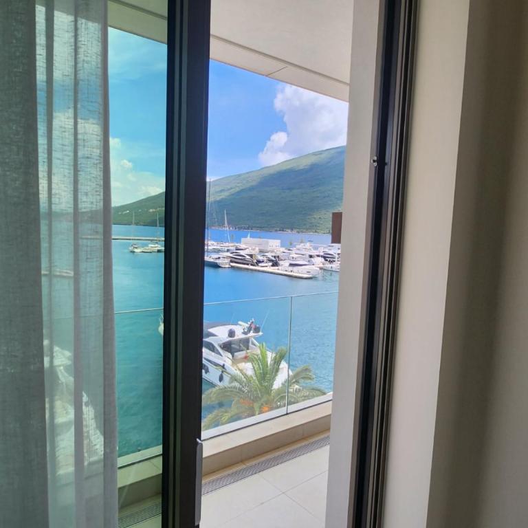 Portonovi - Marina Residences Sea View Apartment - Two-Bedroom Apartment - 16