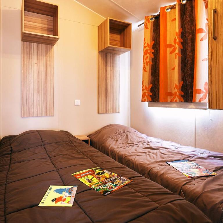 Camping Le Bellevue - Mobile Home Confort + 2 Chambres 4 Personnes - 4