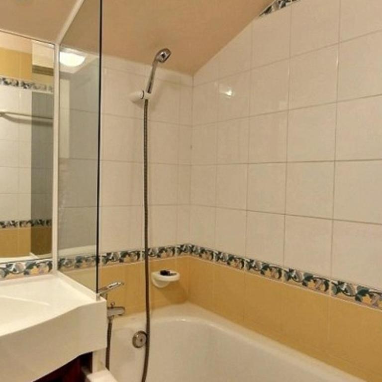 Appartement sud au pied des pistes, 5 pers., balcon - FR-1-455-7 - Appartement (5 Adultes) - 10
