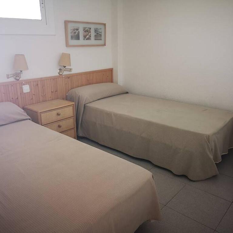 Salou Seafront - Three-Bedroom Apartment - 22