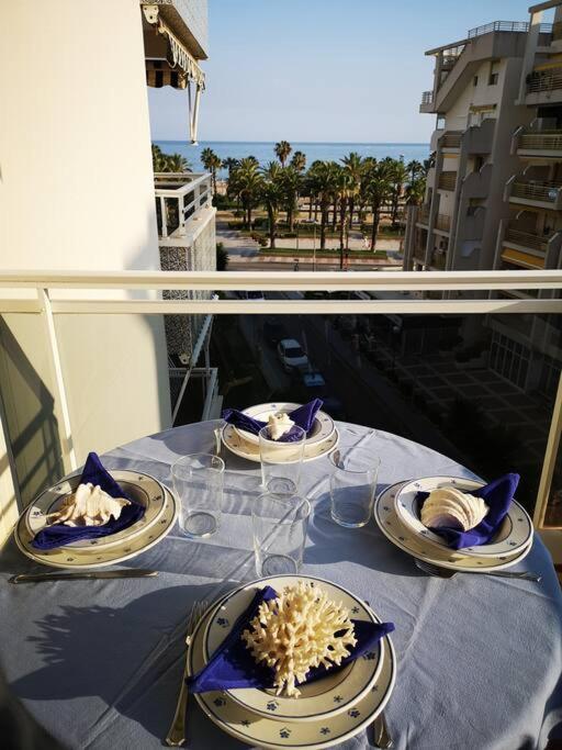 Salou Seafront - Three-Bedroom Apartment - 36