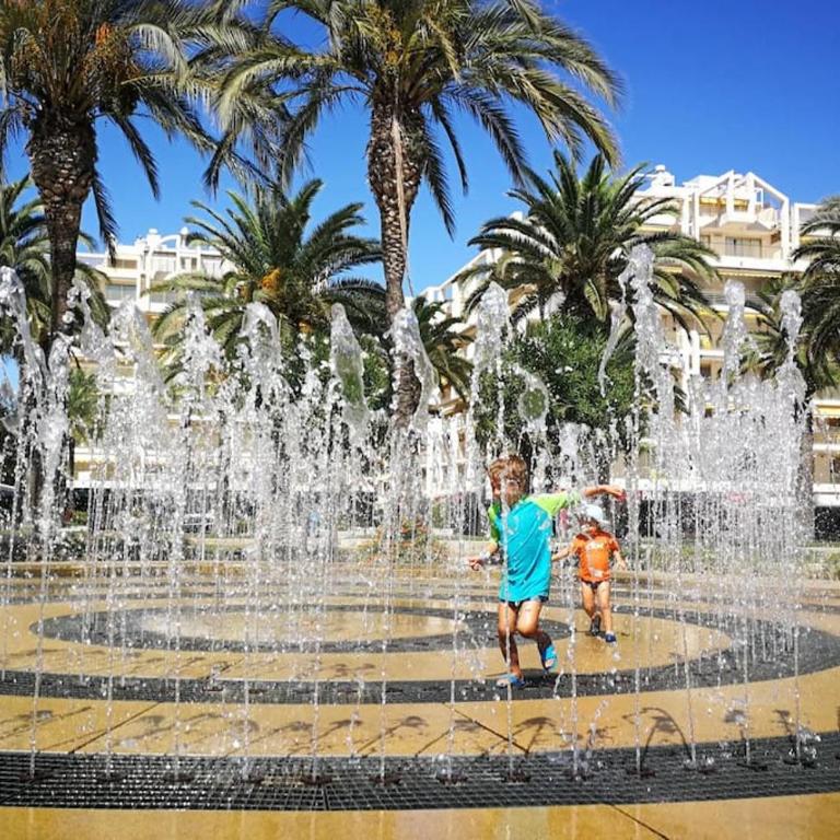 Salou Seafront - Three-Bedroom Apartment - 39