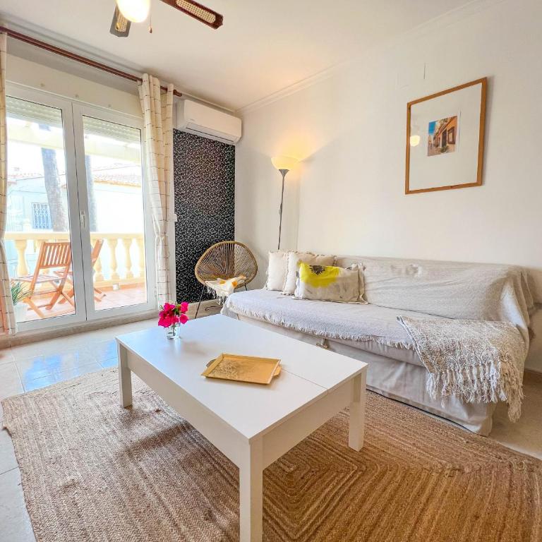 Residencial La Giralda III by CARLOSFERIEN - Apartment with Balcony - 7