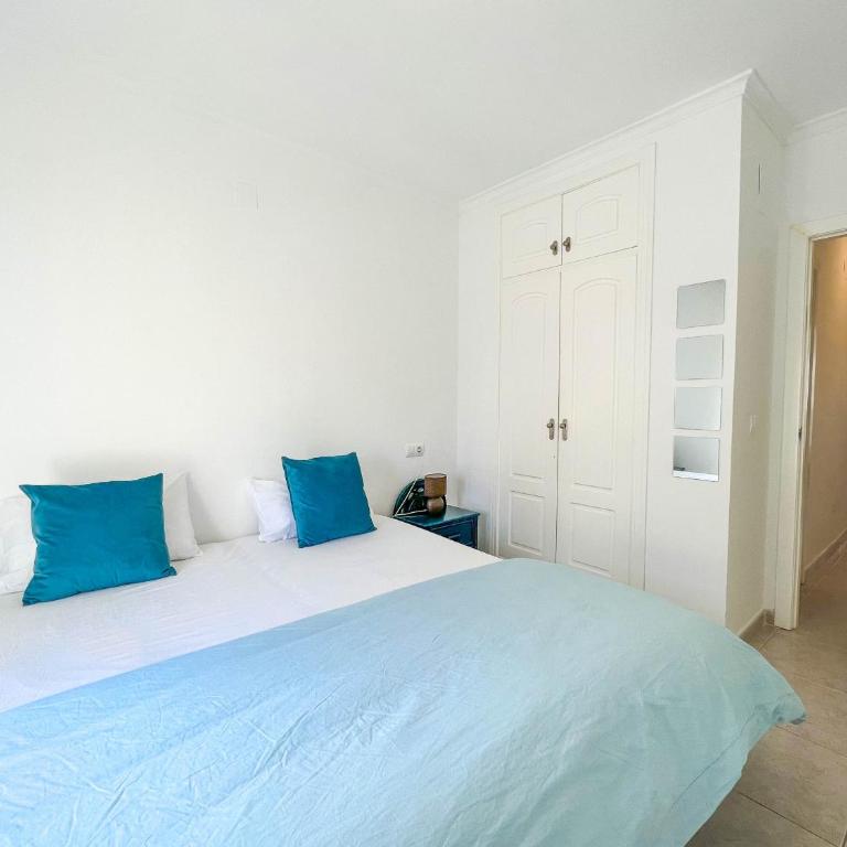 Residencial La Giralda III by CARLOSFERIEN - Apartment with Balcony - 22