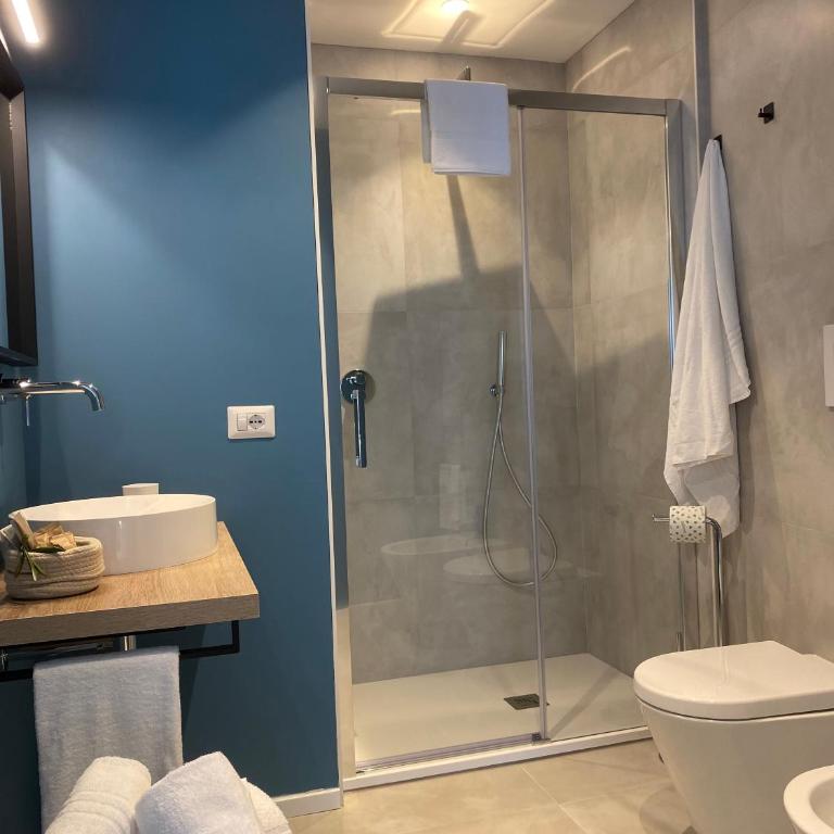 VIESTEROOMS - Dreibettzimmer mit Stadtblick - 22