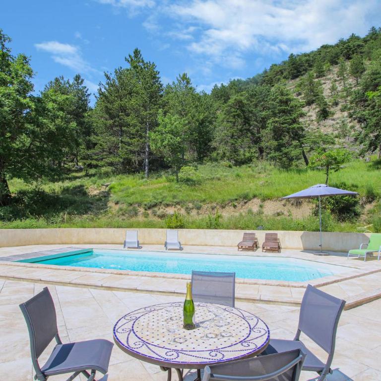 Beautiful Home In Die - Maison de Vacances 4 Chambres - 8