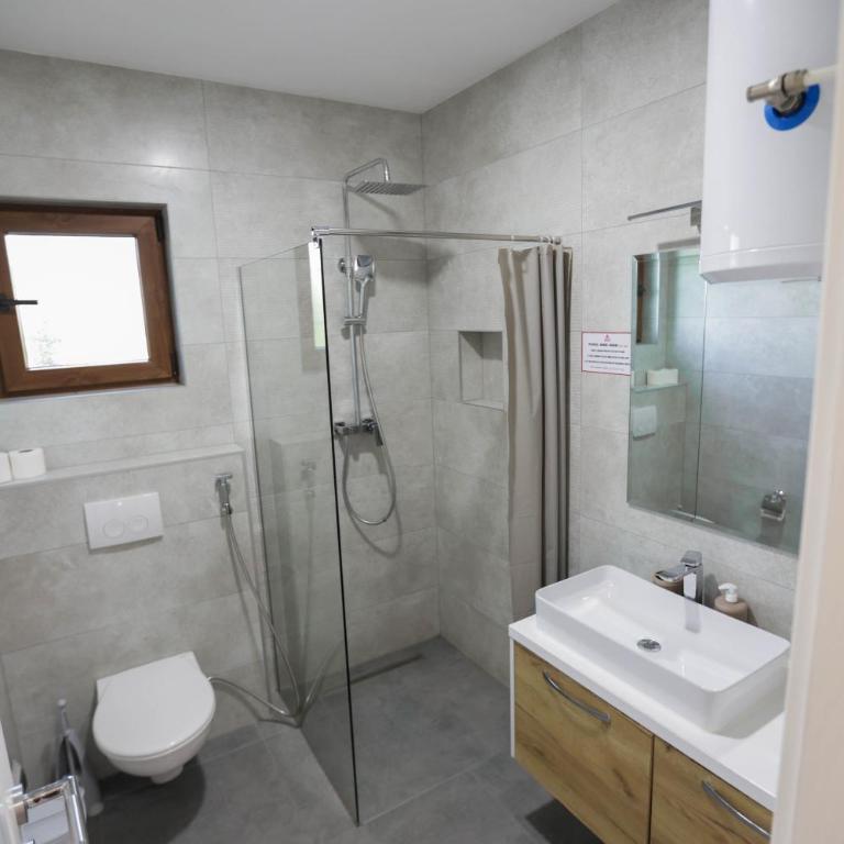 River home - Villa Sara - Three-Bedroom House - 16