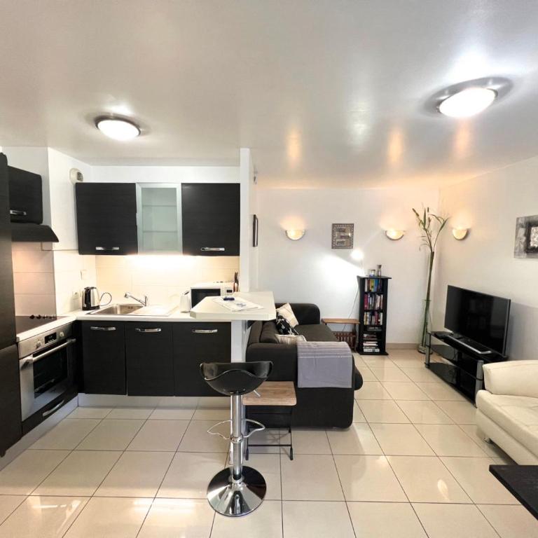 Sunlight Properties - Mirage - Central Nice with Parking and Terrace - Appartement 2 Chambres - 2