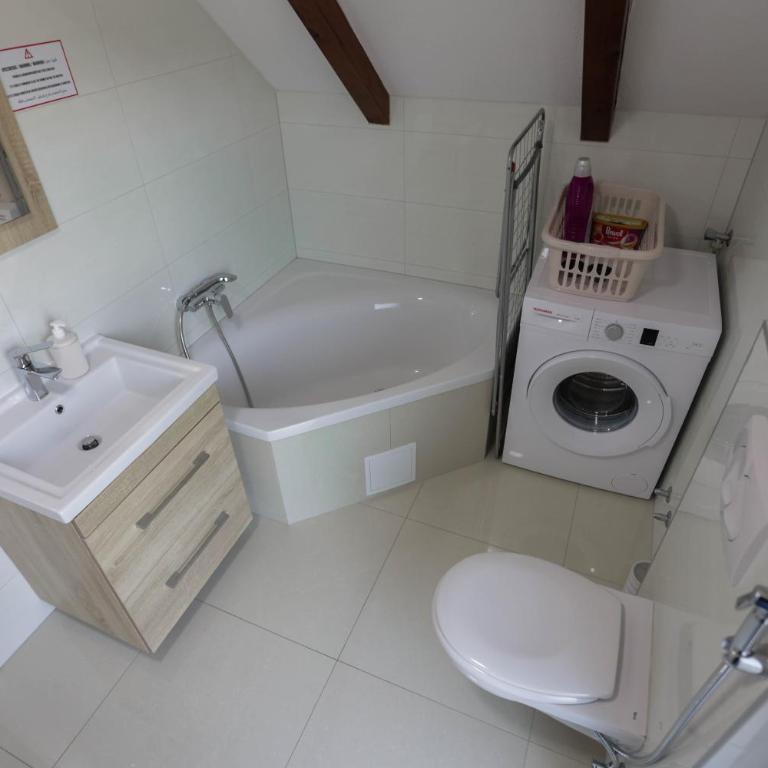 River home - Villa Sara - Three-Bedroom House - 26
