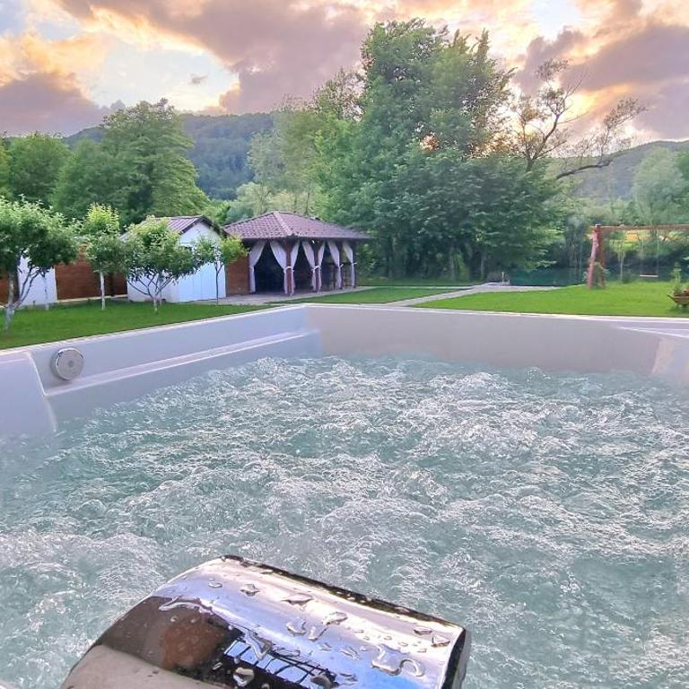 River home - Villa Sara - Three-Bedroom House - 2