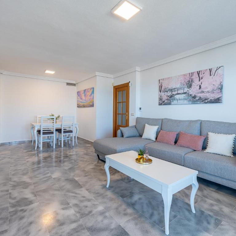 797 HOLIDAY RENTALS- Apartamento en Torremolinos para 7 con vistas al mar - Apartment with Sea View - 9