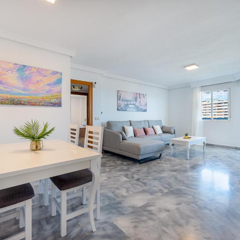 797 HOLIDAY RENTALS- Apartamento en Torremolinos para 7 con vistas al mar - Apartment with Sea View - 10