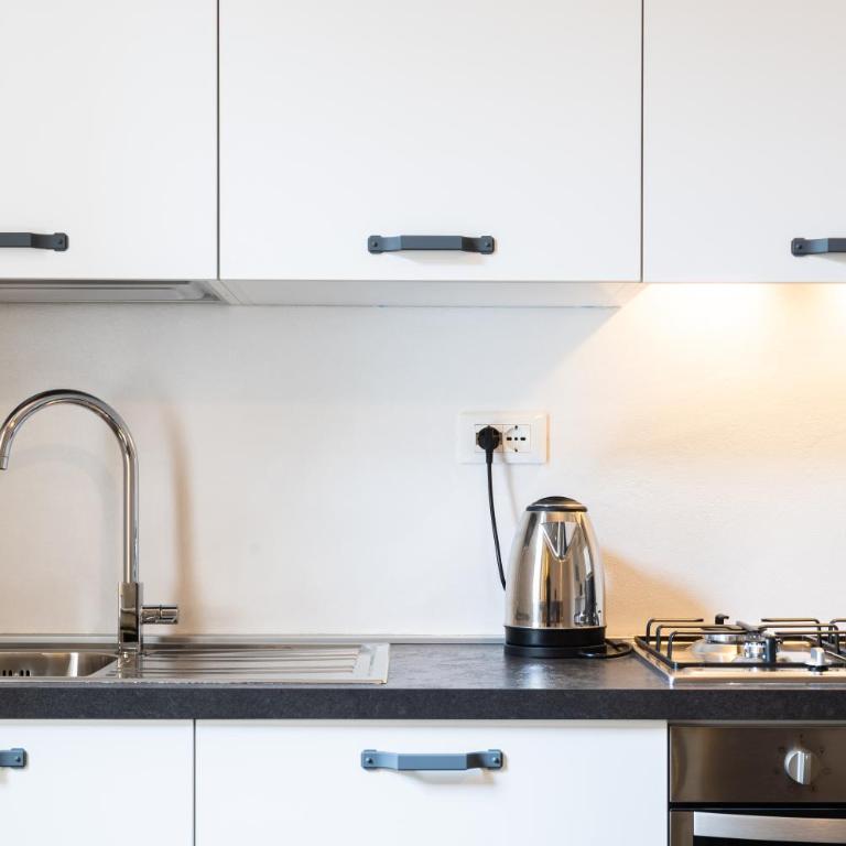 Mari Urbani - One-Bedroom Apartment - 4