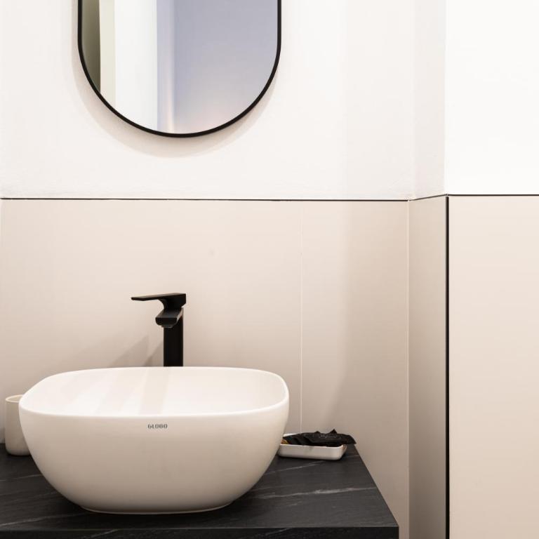Mari Urbani - One-Bedroom Apartment - 17