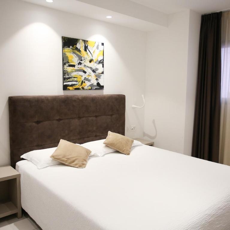 Hotel Bellavista Locarno - Camera Tripla Comfort con Doccia - 8