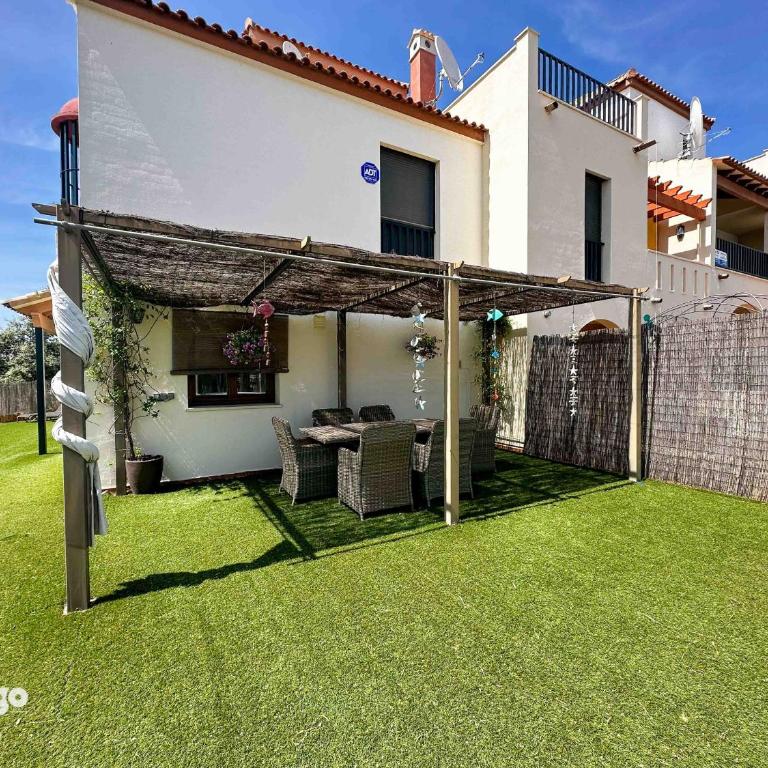 Bright Refurbished 3 Bedroom Townhouse ALI001 - Casa Unifamiliar de 3 dormitorios - 27