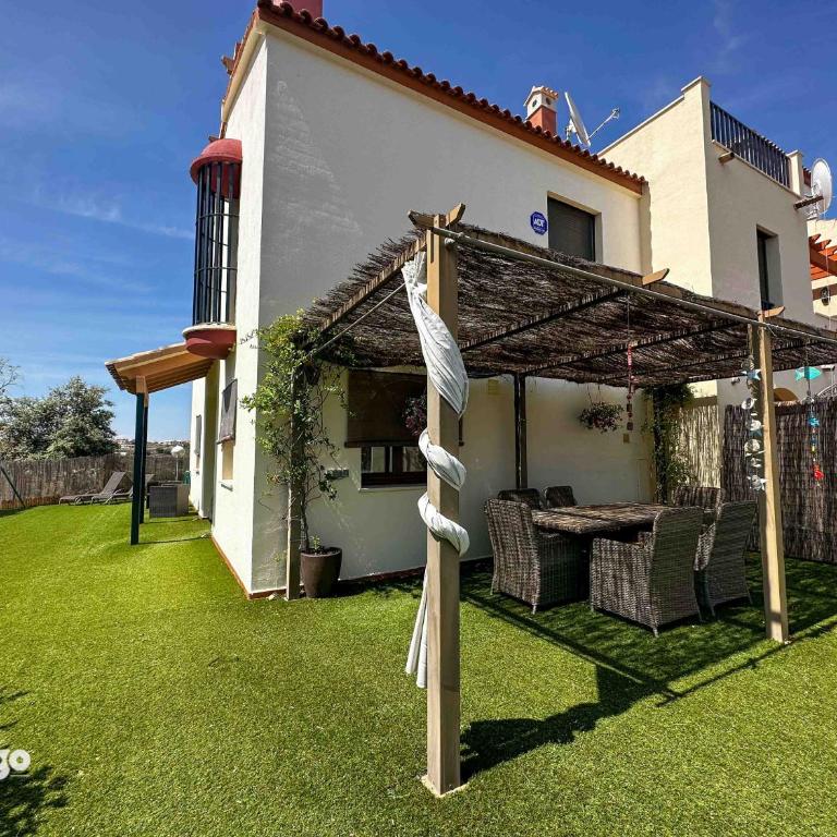 Bright Refurbished 3 Bedroom Townhouse ALI001 - Casa Unifamiliar de 3 dormitorios - 29