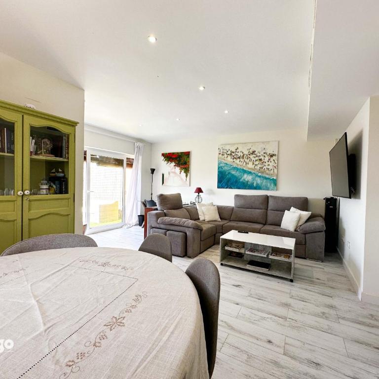 Bright Refurbished 3 Bedroom Townhouse ALI001 - Casa Unifamiliar de 3 dormitorios - 4