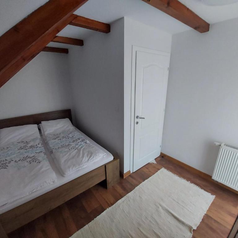 River home - Villa Sara - Three-Bedroom House - 25