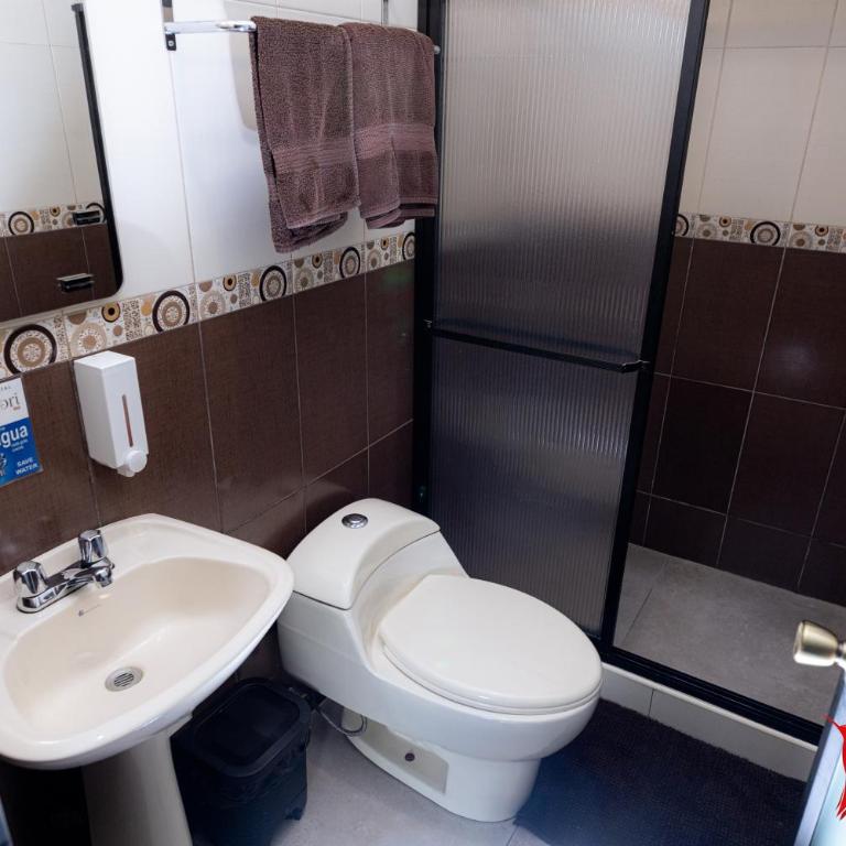 Hostal Kolibri B&B - Habitación Deluxe (2 adultos + 1 niño) - 3