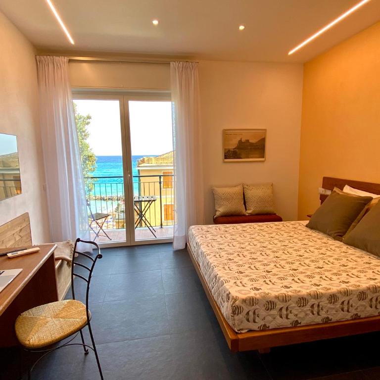 Monterosso Rooms - Ampia Camera Matrimoniale - 1