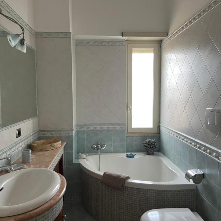 Attico con terrazza in Via dei Traghetti - Appartamento con 2 Camere da Letto - 14