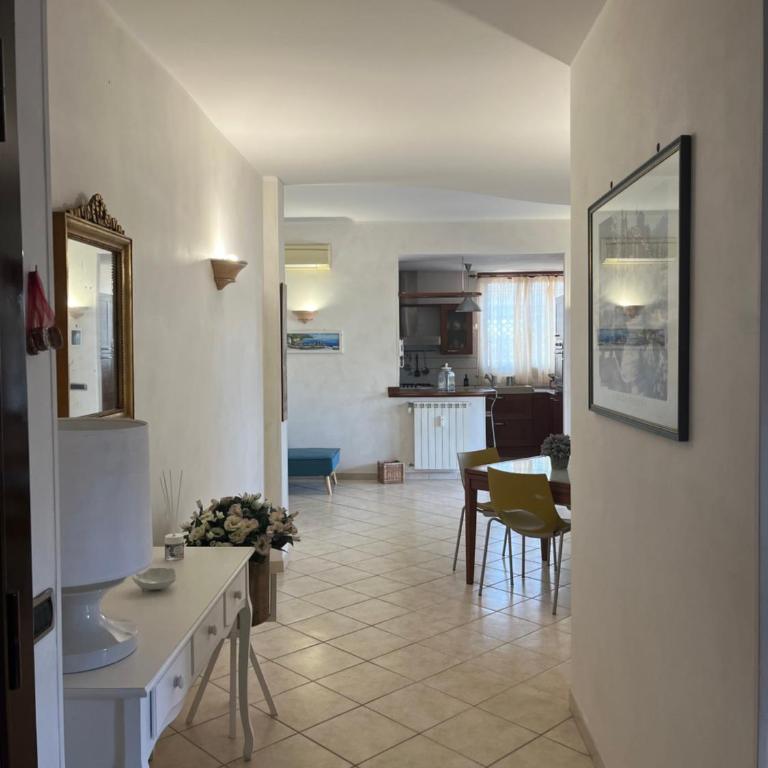 Attico con terrazza in Via dei Traghetti - Appartamento con 2 Camere da Letto - 16