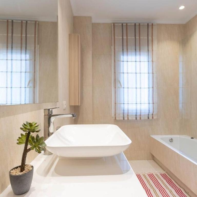 Apartamento LUXURY centro Bilbao GARAJE - Deluxe Family Suite - 43