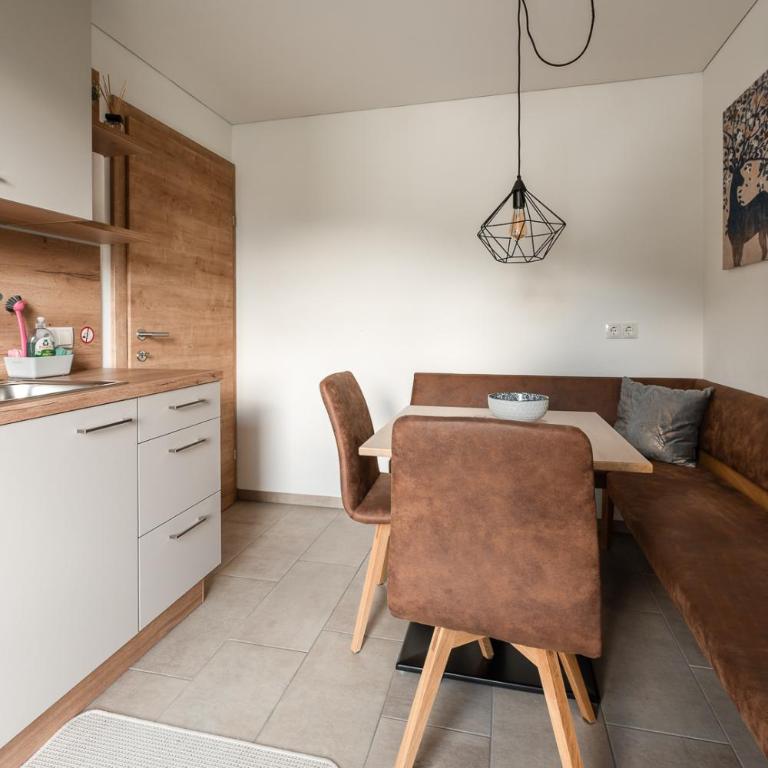 Haus Kulala - stilvolle Apartments zwischen Bergen & afrikanischem Flair - Deluxe Apartment - 21