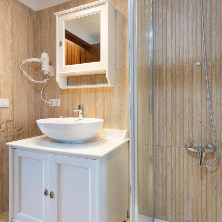 Exclusive Penthouse Playa Las Vistas 4 close to the sea and beach, aircondition for a fee, wifi, terrace, heated pool - Apartamento con vistas al mar - 27