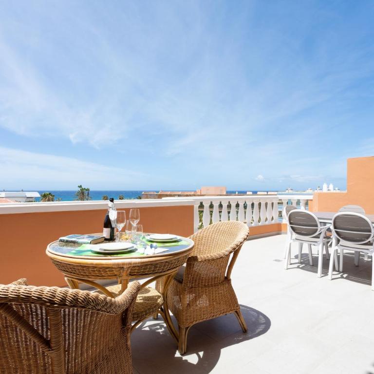 Exclusive Penthouse Playa Las Vistas 4 close to the sea and beach, aircondition for a fee, wifi, terrace, heated pool - Apartamento con vistas al mar - 40