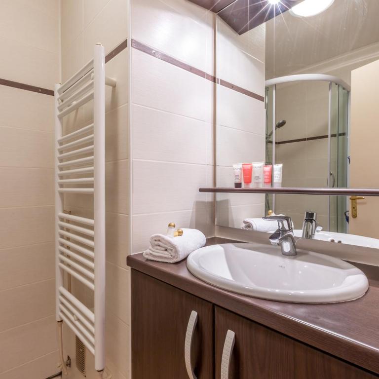 Val-d'Isère: Appartement 2 Chambres, 4 Pers., Wifi et Animaux Bienvenus - FR-1-694-147 - Appartement - 13