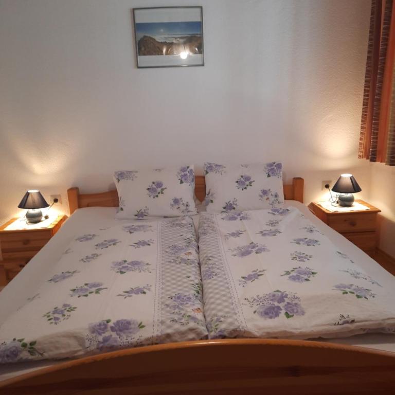 Ferienwohnung Schiestl - Ferienwohnung „Waldrand“ mit 2 Schlafzimmern - 1