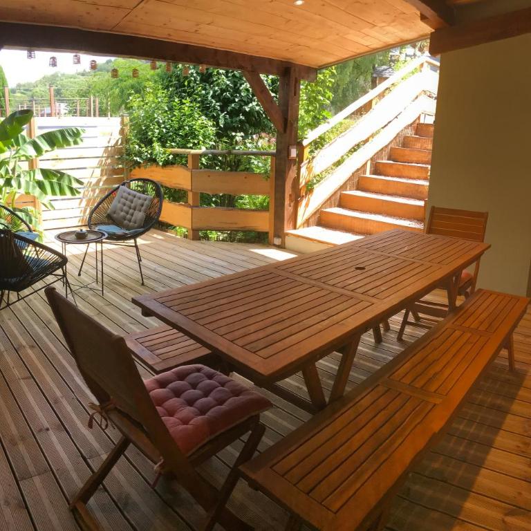 Gîte avec piscine chauffée & aires de jeux pour enfants - Maison 3 Chambres - 6
