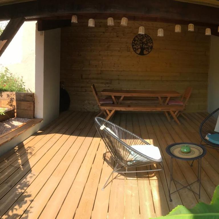 Gîte avec piscine chauffée & aires de jeux pour enfants - Maison 3 Chambres - 26