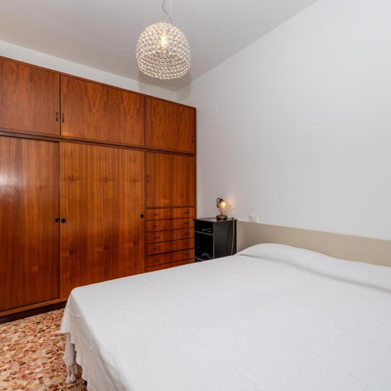 In the heart of Finalmarina - Appartamento con 2 Camere da Letto - 2
