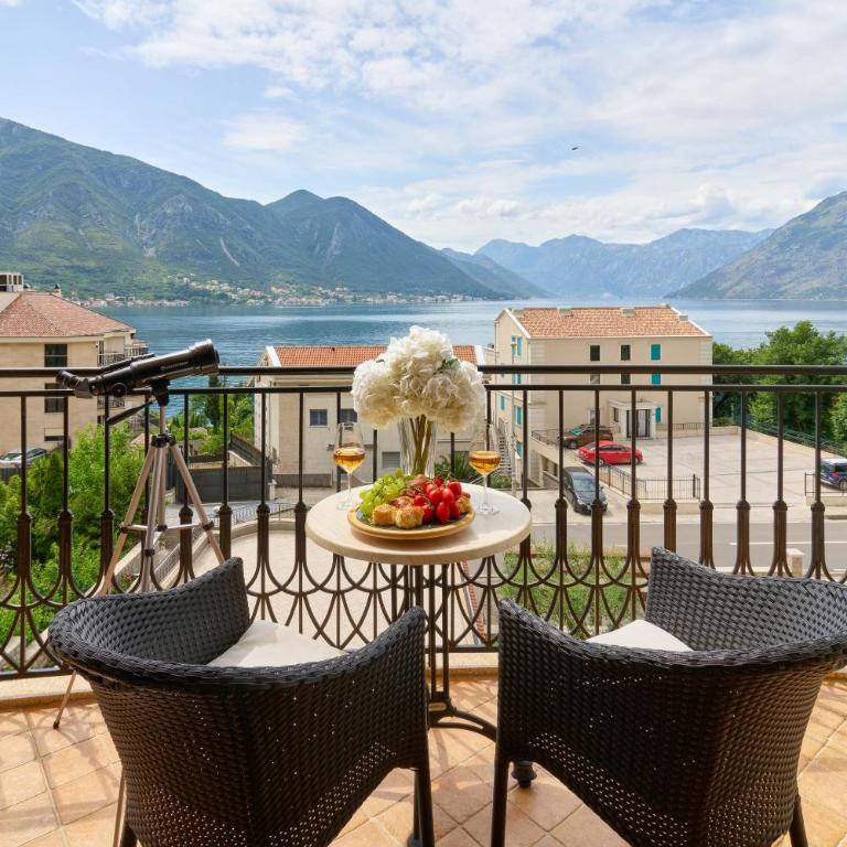 Apartments Djuranovic - One-Bedroom Apartment with Balcony and Sea View - 12
