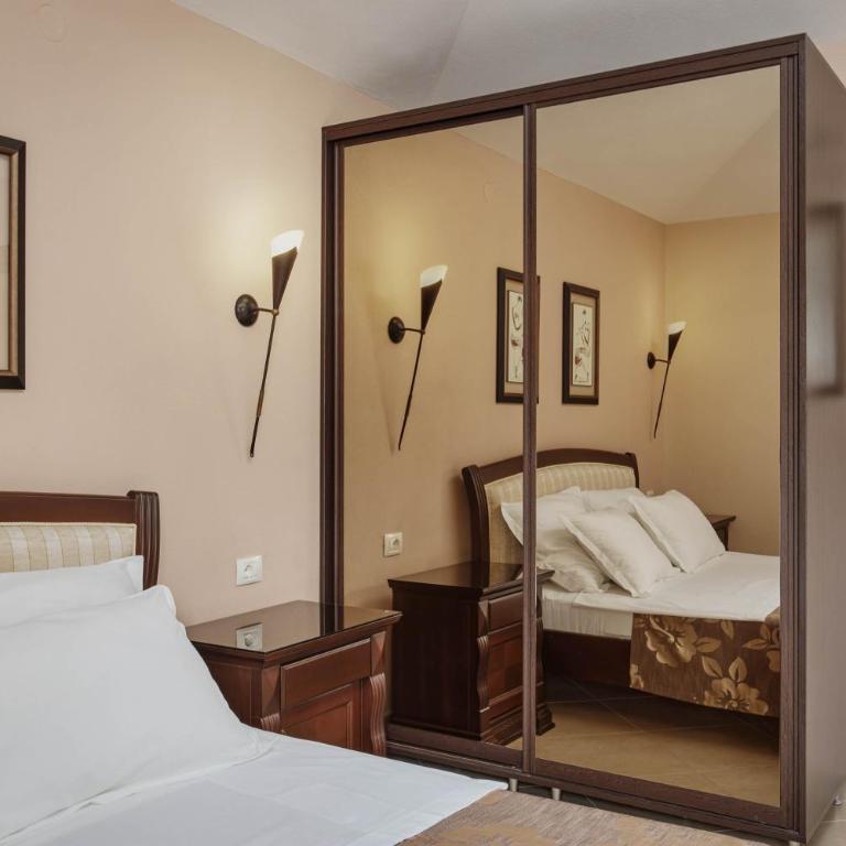 Apartments Djuranovic - Comfort One-Bedroom Apartment with Terrace and Sea View - 10