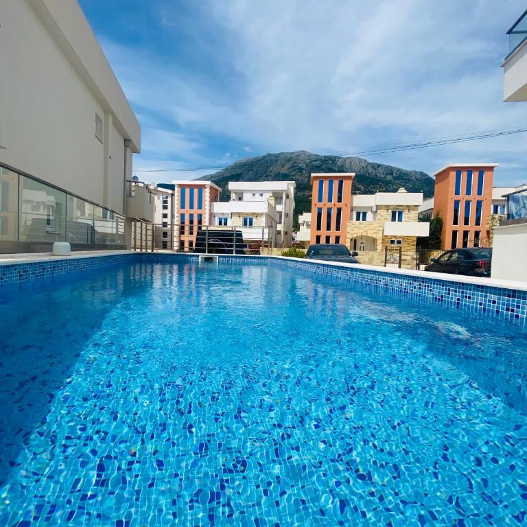 Emma Lux Apartment - Two-Bedroom Apartment - 9