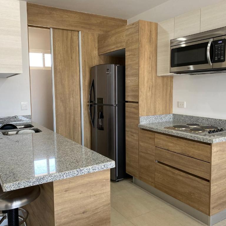 Nuevo Departamento con Excelente Ubicación y Muy Bonita Alberca - Residencial Almarena II - Two-Bedroom Apartment - 13