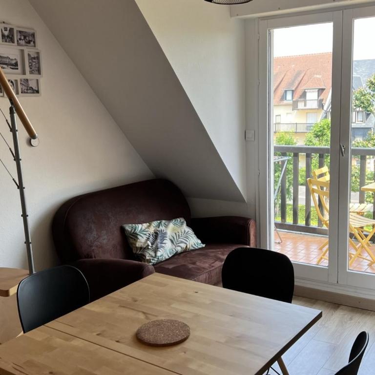 Accès direct plage, T3 mezzanine, 4 pers, balcon, parking, proche thalasso à Cabourg - FR-1-487-357 - Appartamento - 1