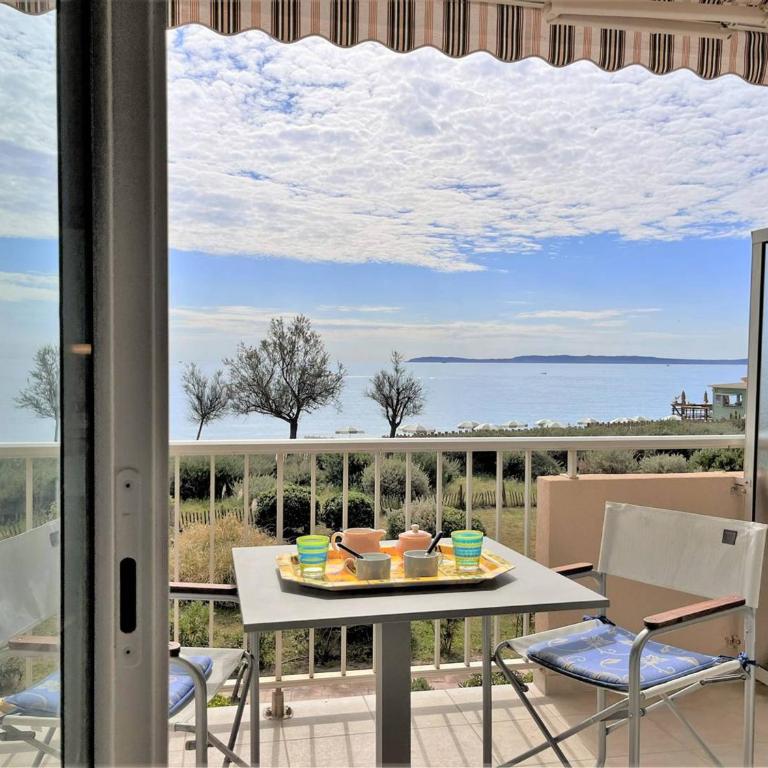 Studio cabine 4 pers, climatisé, parking, plage à pied - Le Lavandou - FR-1-251-509 - Apartment - 1