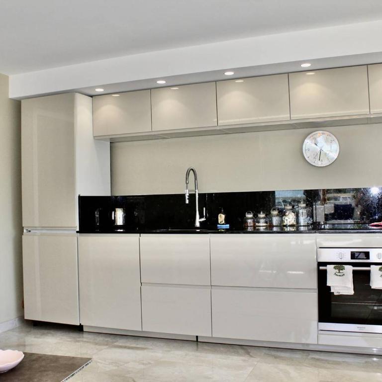 Superbe appartement climatisé avec terrasse et jardin à Villeneuve Loubet Plage - FR-1-252A-106 - Appartement - 3