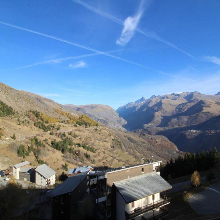 Studio cabine fermée 4 pers au pied des pistes avec parking - Auris en Oisans - FR-1-297-334 - Apartment - 4
