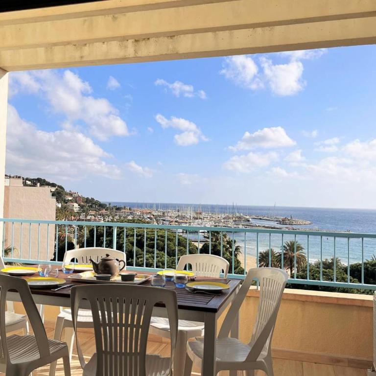 Appartement climatisé 3 pièces, 6 couchages - Face à la plage - Le Lavandou - FR-1-251-510 - Apartamento - 1