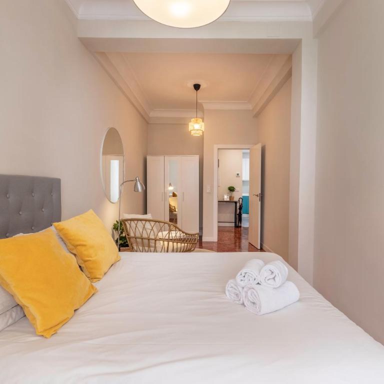 Spacious and lovely in the City Center of Bilbao - Two-Bedroom Apartment - 23
