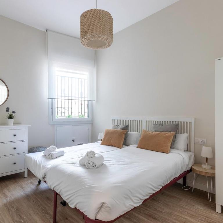 Spacious and lovely in the City Center of Bilbao - Two-Bedroom Apartment - 5