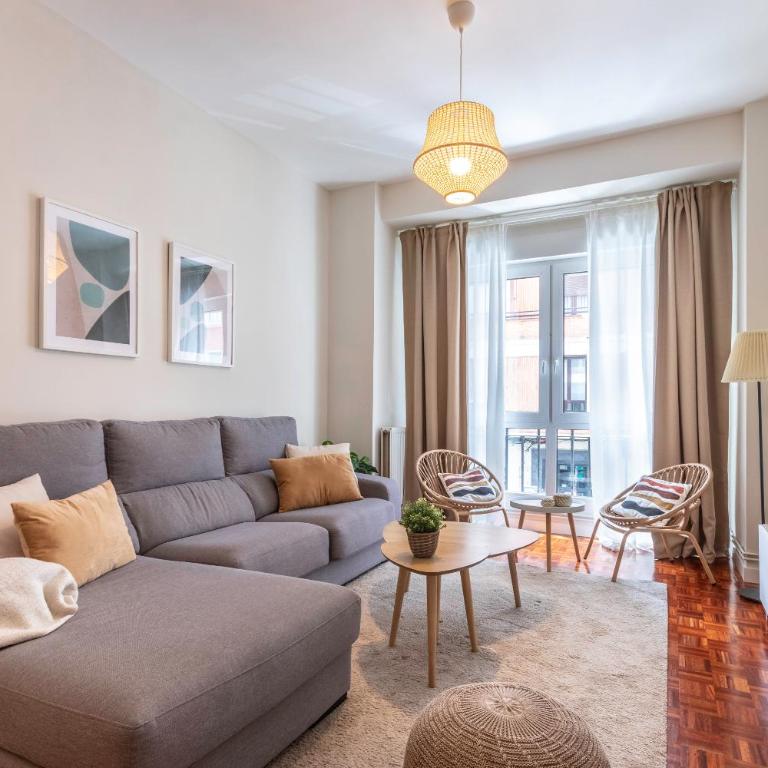 Spacious and lovely in the City Center of Bilbao - Two-Bedroom Apartment - 7