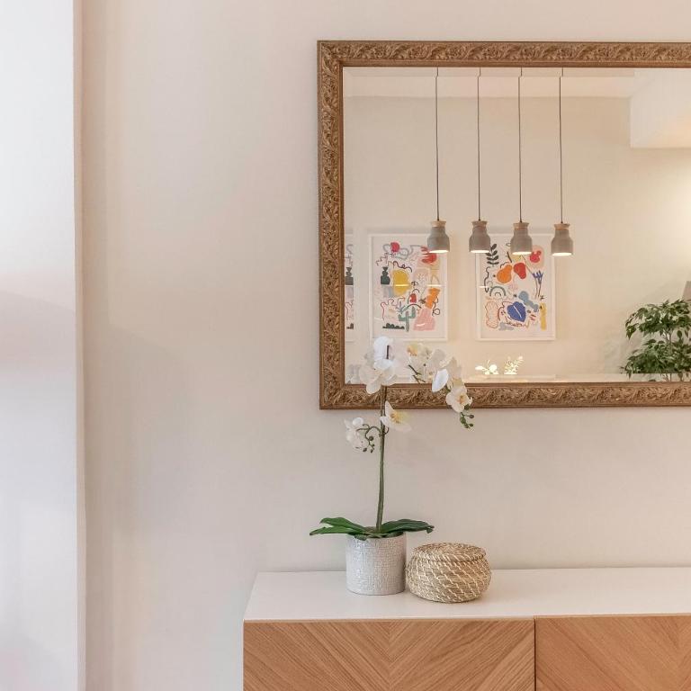 Spacious and lovely in the City Center of Bilbao - Two-Bedroom Apartment - 13