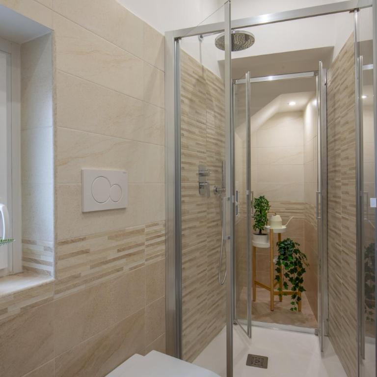 Condotti Boutique Hotel - Apartment with Terrace - Via di Ripetta 7 - 3
